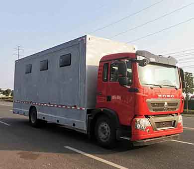 國六重汽豪沃野外淋浴車,野外后勤保障車