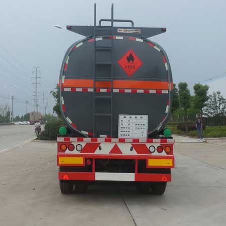 楚飛牌CLQ9401GRYB型易燃液體罐式運(yùn)輸半掛車-后部照片